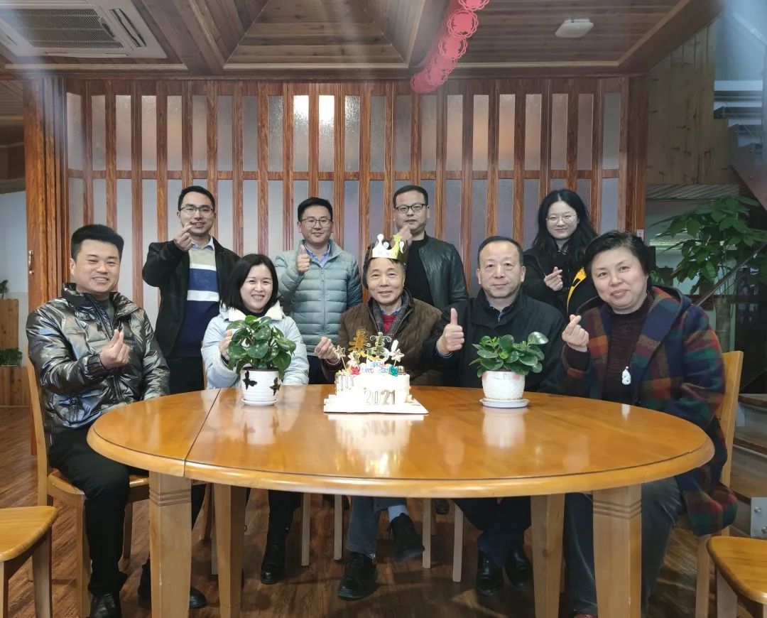 三月份生日会|温情送员工，，，暖意留心间